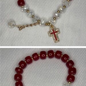 NWOT BEADED BRACELET With Cross